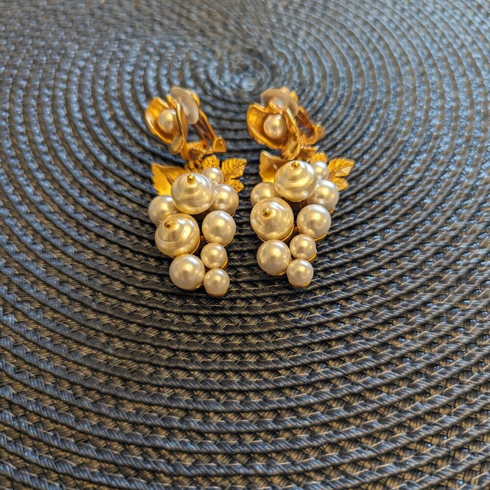 Oscar De La Renta Baroque Pearl Earrings (Clip Backs)